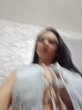 sofiaalarson online show from 12, 7, 2026