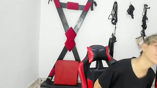 Lily and Lina online show from 25, 11, 2025