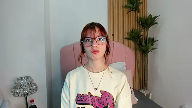 scarlett smith 3 online show from 7, 1, 2026