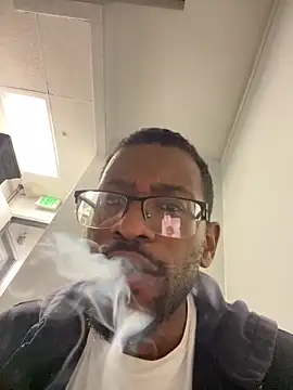 Snapshot of luckyluckisyours chatting on 9, 11, 2025 luckyluckisyours online show from 9, 11, 2025