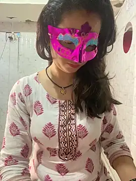 Red Queen 11 online show from 27, 11, 2025