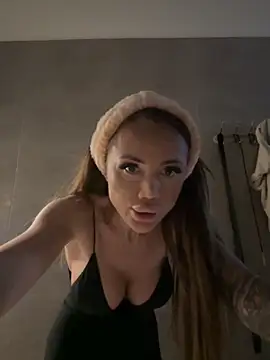 NicollleDiamondd online show from 27, 11, 2025