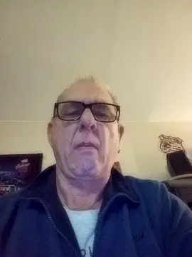 Snapshot of andy-1961 chatting on 9, 11, 2025 andy-1961 online show from 9, 11, 2025