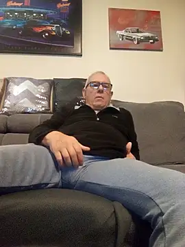 Snapshot of andy-1961 chatting on 15, 11, 2025 andy-1961 online show from 15, 11, 2025