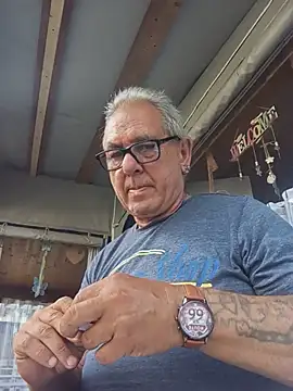 Snapshot of andy-1961 chatting on 10, 7, 2026 andy-1961 online show from 10, 7, 2026