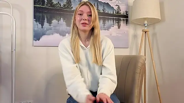 Snapshot of ToyaBosques chatting on 10, 11, 2025 ToyaBosques online show from 10, 11, 2025