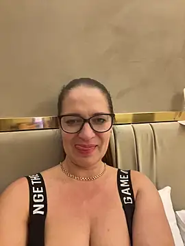 Milana8263 online show from 18, 12, 2025