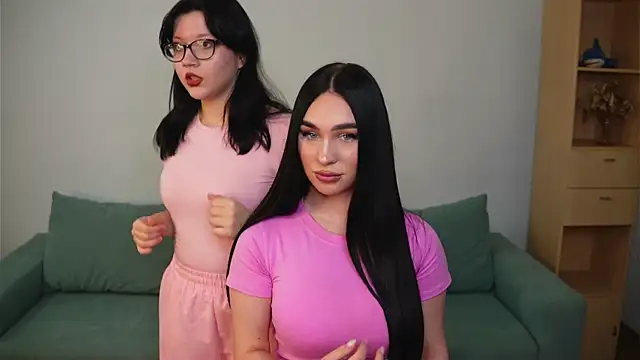 MonnieDeman online show from 10, 11, 2025