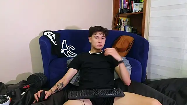 Snapshot of Derekswan chatting on 24, 6, 2026 Derekswan online show from 24, 6, 2026