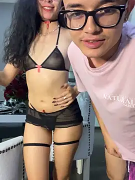 Snapshot of SAMANTHA_AND_PETER chatting on 27, 11, 2025 SAMANTHA AND PETER online show from 27, 11, 2025