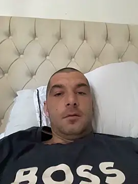 Kinkycouple142 online show from 20, 4, 2026