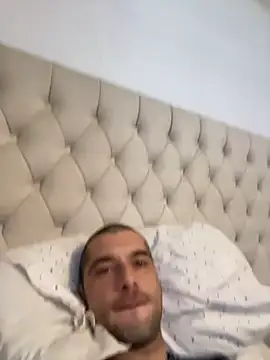 Kinkycouple142 online show from 22, 4, 2026