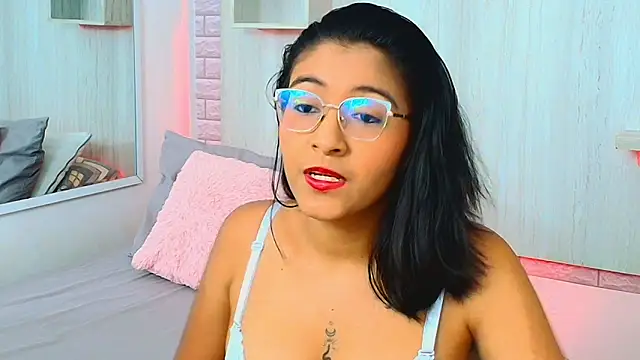 KATY LOWERY online show from 26, 4, 2026