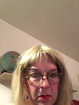 simone xdressing online show from 16, 11, 2025