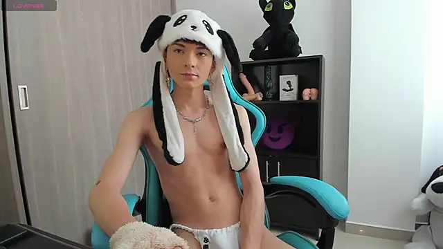 RYO BLEU  online show from 13, 5, 2026