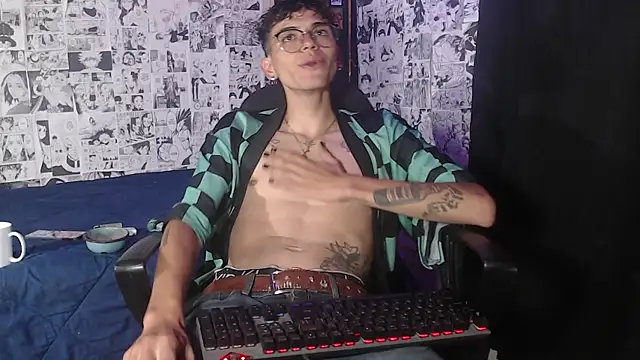 Mikey Ryu online show from 11, 11, 2025