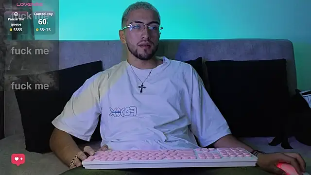 Snapshot of AresMassimoX chatting on 25, 7, 2026 AresMassimoX online show from 25, 7, 2026