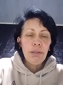 Jhanne Cherry  online show from 17, 11, 2025