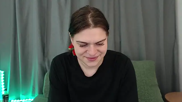 Dona Mafia online show from 13, 11, 2025