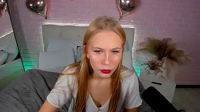 Snapshot of Rosa_Evans chatting on 21, 11, 2025 Rosa Evans online show from 21, 11, 2025