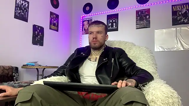 Huntall77 online show from 5, 3, 2026