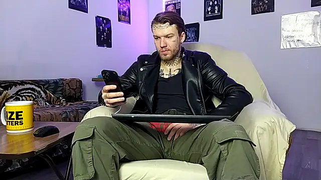 Huntall77 online show from 19, 2, 2026