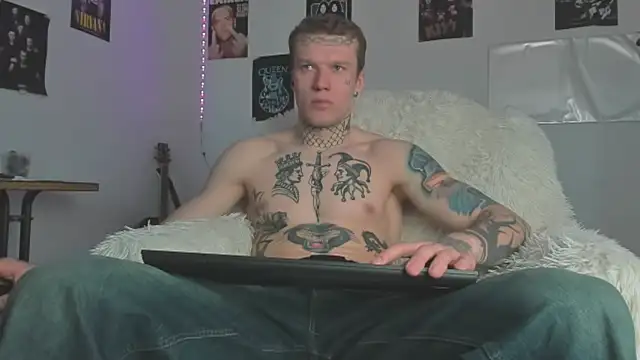 Huntall77 online show from 8, 4, 2026