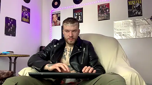 Huntall77 online show from 26, 2, 2026