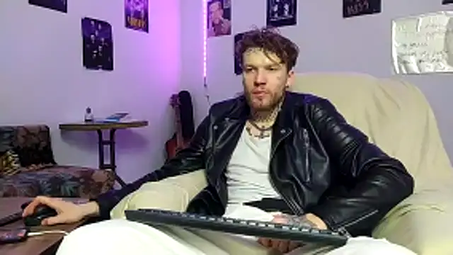 Huntall77 online show from 2, 2, 2026