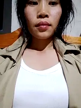 Snapshot of Cloud-wh chatting on 11, 11, 2025 Cloud-wh online show from 11, 11, 2025