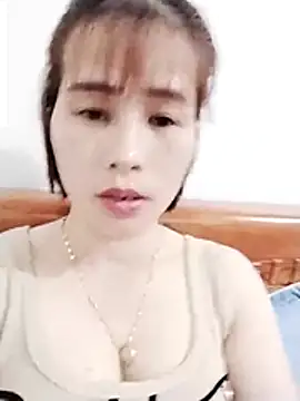 Swan-white123 online show from 4, 12, 2025