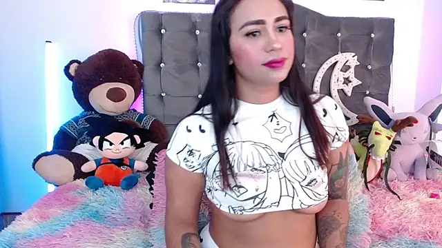 lunabritton1 online show from 7, 4, 2026