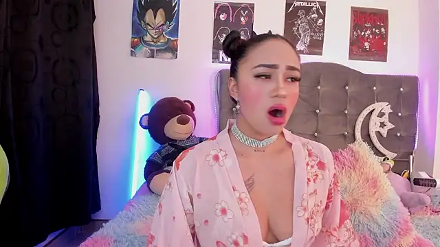 lunabritton1 online show from 12, 1, 2026