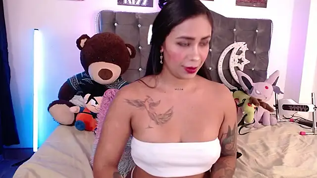 lunabritton1 online show from 8, 2, 2026