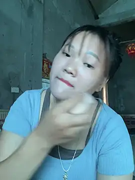 Snapshot of m-mbae chatting on 12, 5, 2026 m-mbae online show from 12, 5, 2026