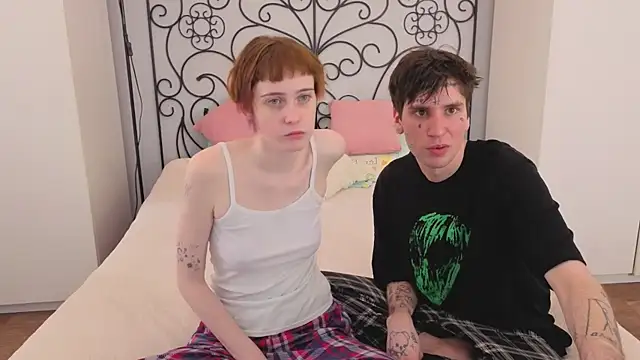 Danny loves Mary online show from 15, 4, 2026