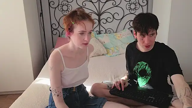 Danny loves Mary online show from 18, 4, 2026