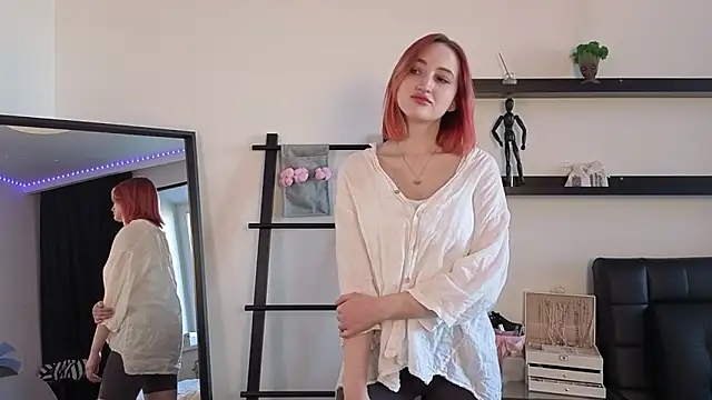 Alisa World8 online show from 13, 11, 2025