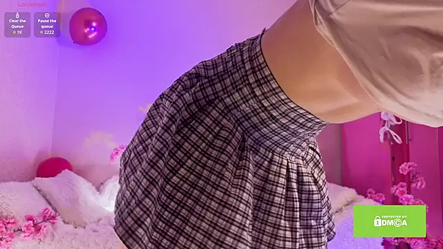 Kitty gaze online show from 19, 12, 2025