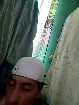 Snapshot of charlyver36 chatting on 18, 11, 2025 charlyver36 online show from 18, 11, 2025