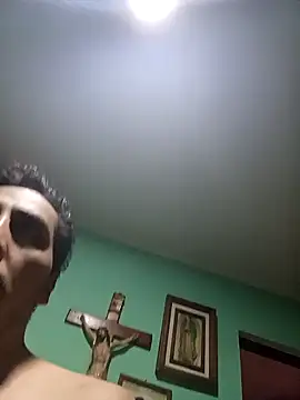 Snapshot of charlyver36 chatting on 1, 12, 2025 charlyver36 online show from 1, 12, 2025