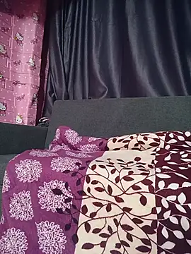 Snapshot of MiHeni chatting on 9, 7, 2026 MiHeni online show from 9, 7, 2026