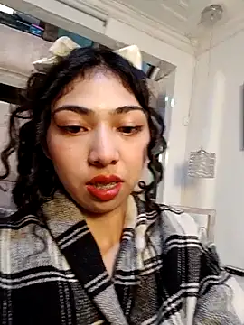 Snapshot of Emmaskinny chatting on 14, 11, 2025 Emmaskinny online show from 14, 11, 2025