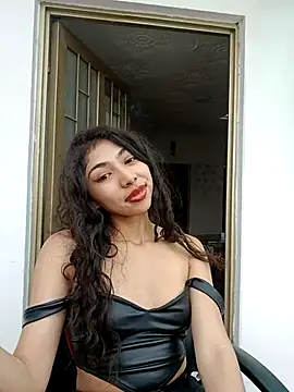 Snapshot of Emmaskinny chatting on 13, 11, 2025 Emmaskinny online show from 13, 11, 2025