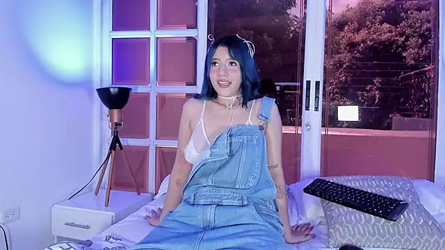 Snapshot of ReiAyanamy chatting on 25, 11, 2025 ReiAyanamy online show from 25, 11, 2025