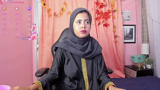 NaylaAbadi online show from 5, 12, 2025