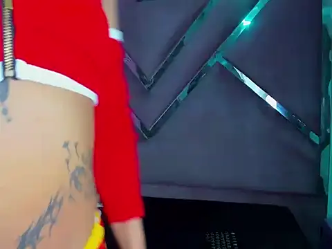 CloeMorenti  online show from 5, 12, 2025