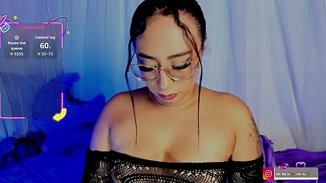 Snapshot of kim_santana_ chatting on 6, 6, 2026 kim santana online show from 6, 6, 2026