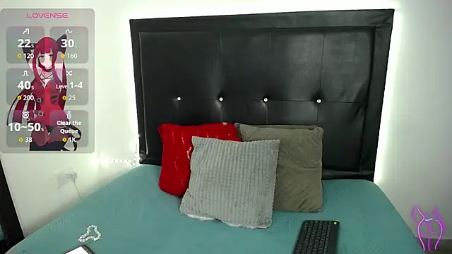 Snapshot of perla_stone_20 chatting on 17, 6, 2026 perla stone 20 online show from 17, 6, 2026