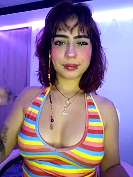 Snapshot of Sarah_Lark- chatting on 23, 4, 2026 Sarah Lark- online show from 23, 4, 2026